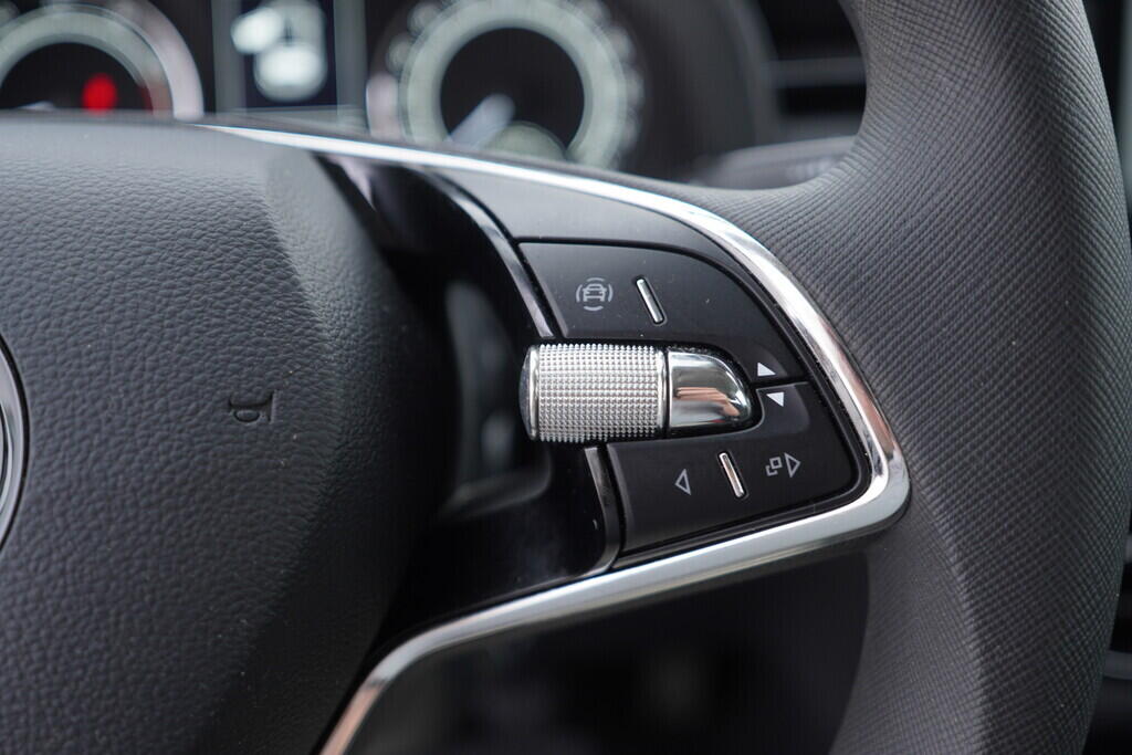 OV190V08470_26.webp_SCALA Ambition 1.0 TSI 81 kW manuál, DPH