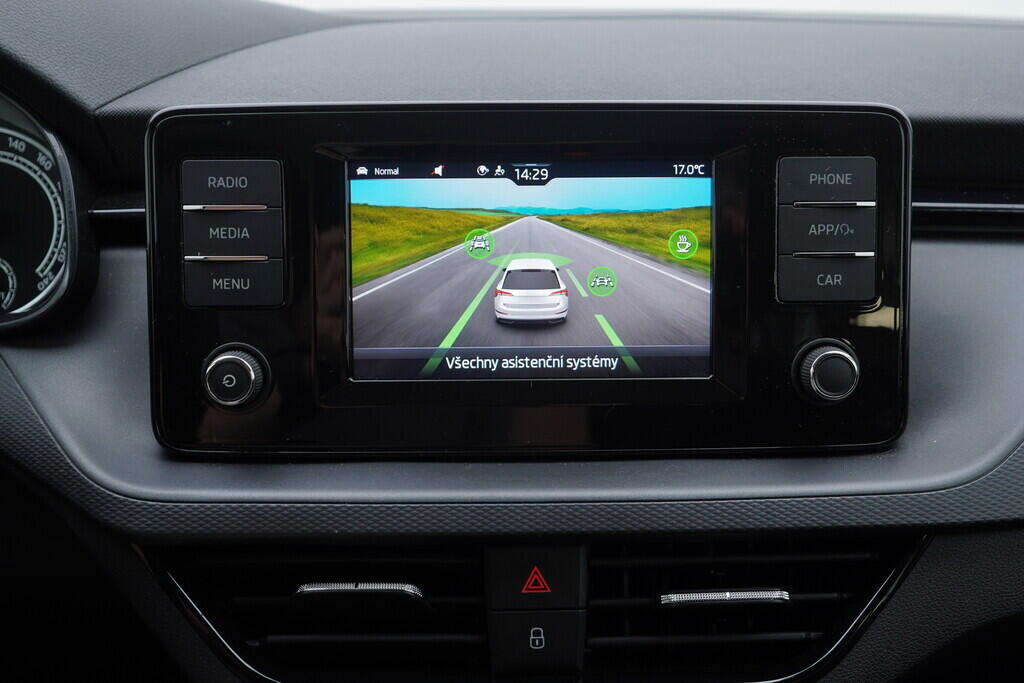 OV190V08470_32.webp_SCALA Ambition 1.0 TSI 81 kW manuál, DPH