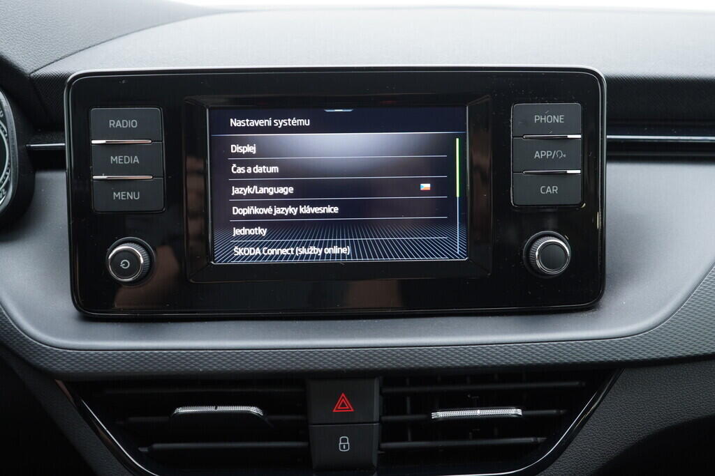 OV190V08470_34.webp_SCALA Ambition 1.0 TSI 81 kW manuál, DPH