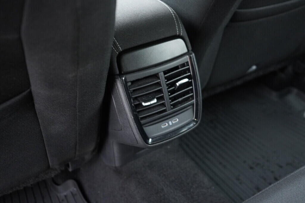 OV190V08470_38.webp_SCALA Ambition 1.0 TSI 81 kW manuál, DPH