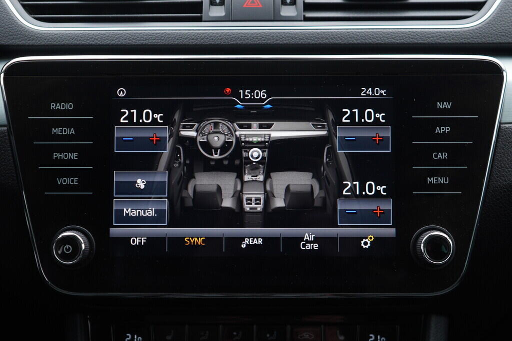 OV190V08472_30.webp_SUPERB Ambition 2.0 TDI 110 kW manuál
