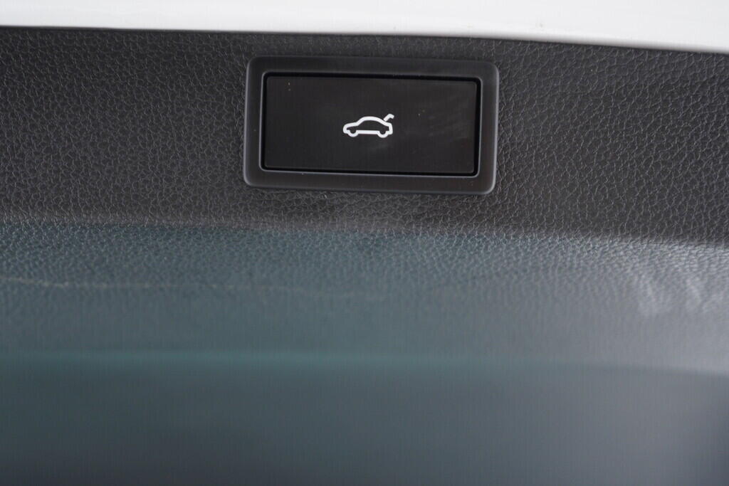 OV190V08478_36.webp_KAROQ Ambition 1.5 TSI 110 kW manuál, DPH