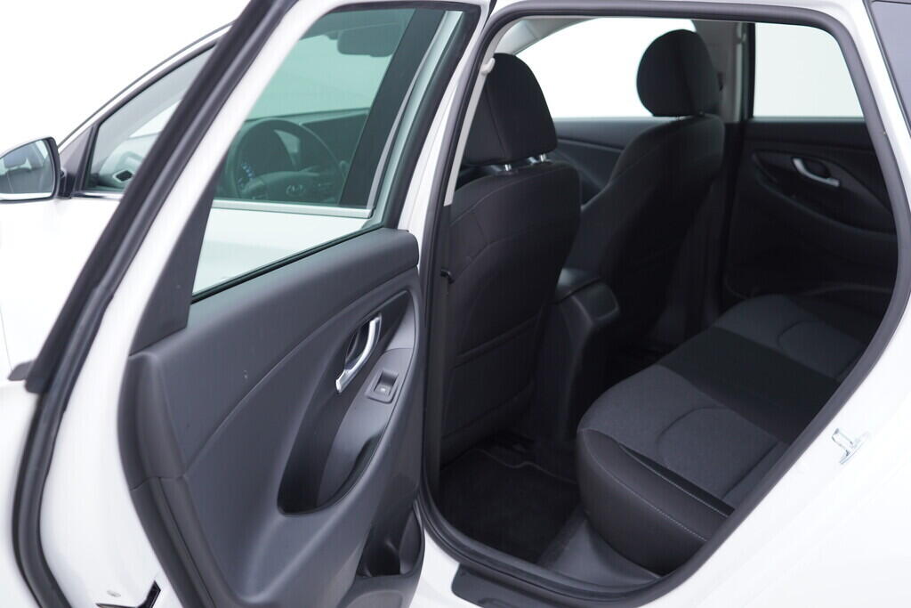 OV190V08489_33.webp_I30 Smart 1.5 T-GDi 117 kW automat, DPH