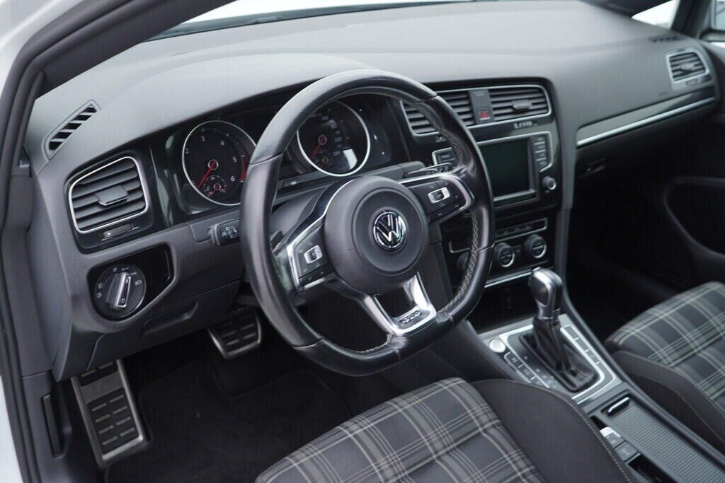 OV190V08493_22.webp_GOLF GTD 2.0 TDI 135 kW manuál