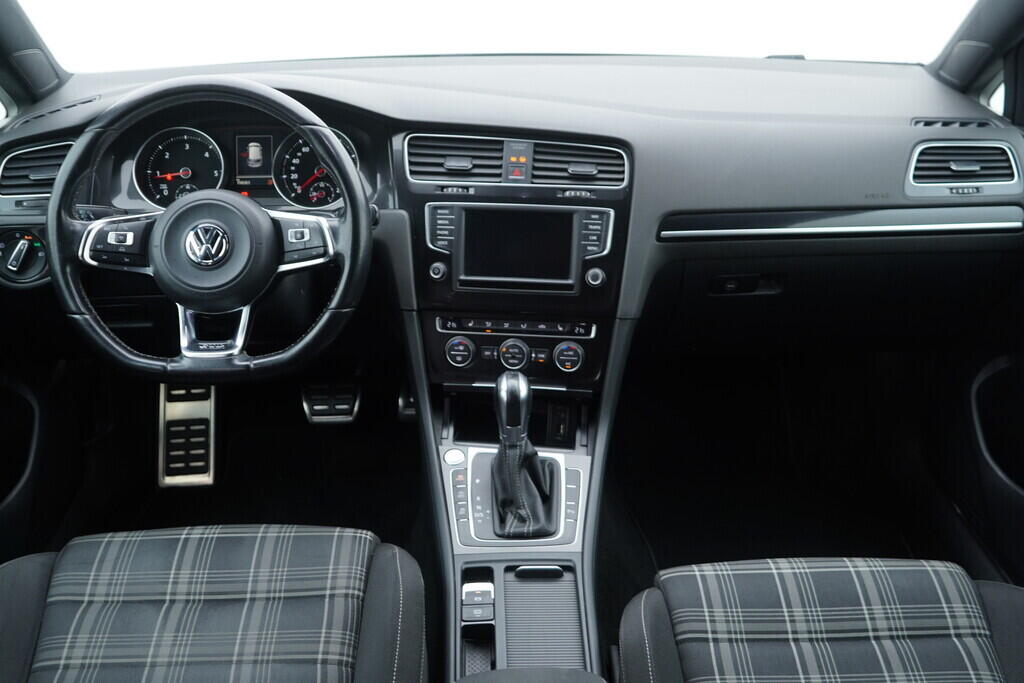 OV190V08493_26.webp_GOLF GTD 2.0 TDI 135 kW manuál
