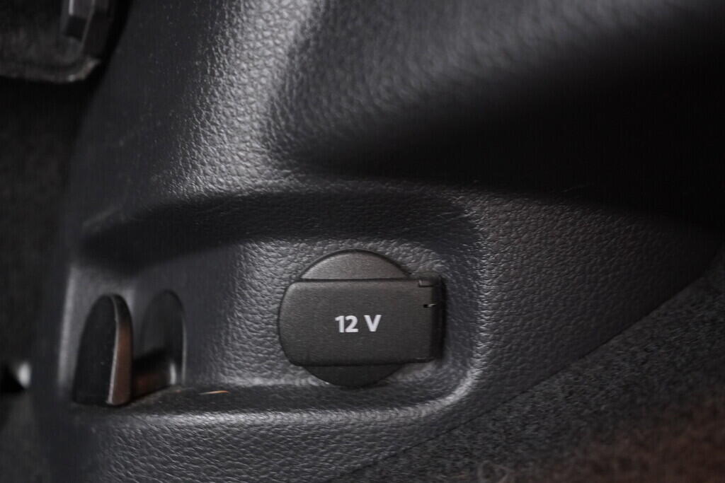 OV190V08493_38.webp_GOLF GTD 2.0 TDI 135 kW manuál