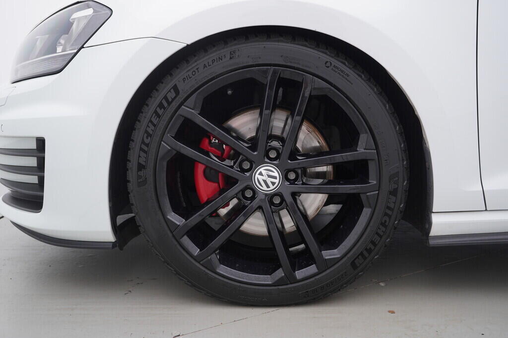 OV190V08493_40.webp_GOLF GTD 2.0 TDI 135 kW manuál