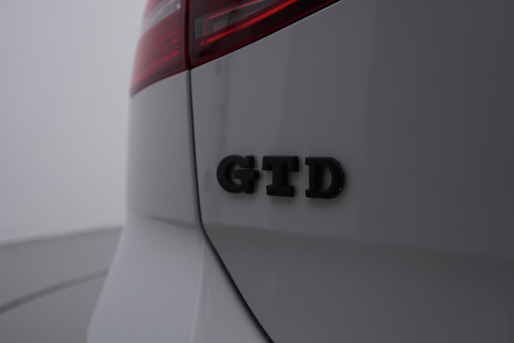 OV190V08493_41.webp_GOLF GTD 2.0 TDI 135 kW manuál