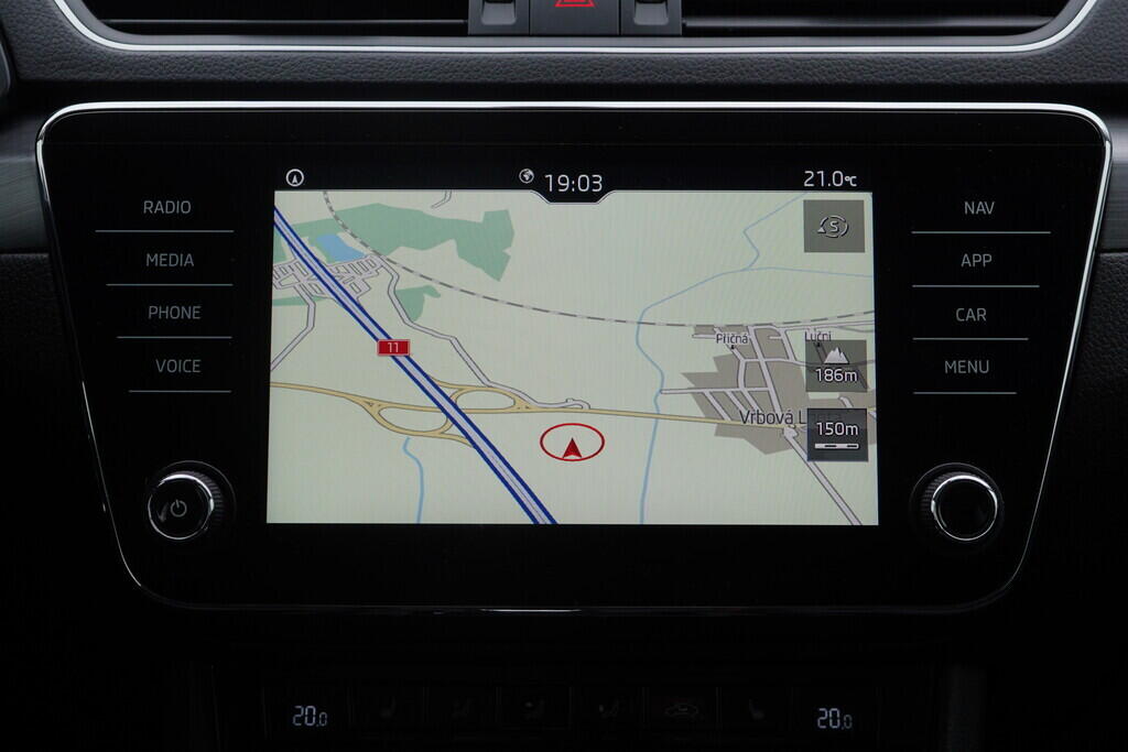 OV190V08494_32.webp_SUPERB Style 2.0 TDI 110 kW automat