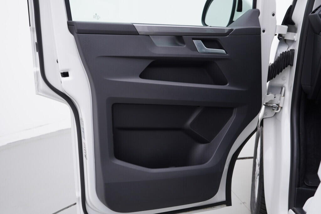 OV190V08502_19.webp_MULTIVAN Highline 2.0 TDI 146 kW automat, DPH