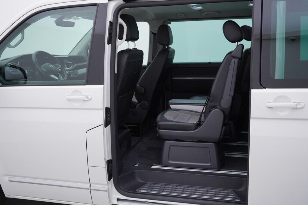 OV190V08502_34.webp_MULTIVAN Highline 2.0 TDI 146 kW automat, DPH