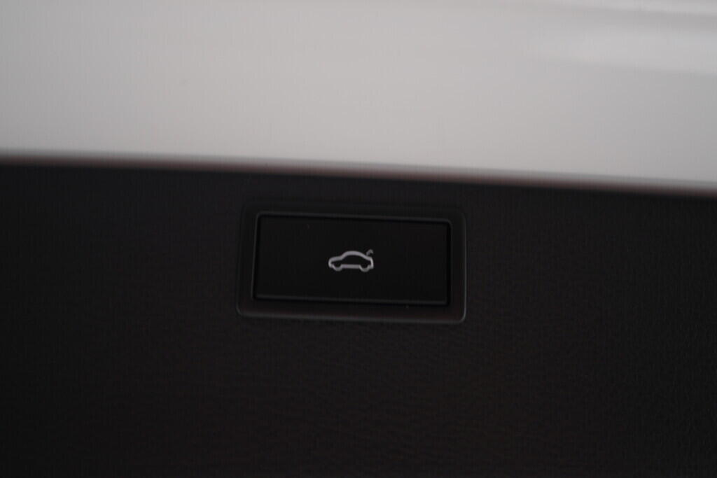 OV190V08502_38.webp_MULTIVAN Highline 2.0 TDI 146 kW automat, DPH