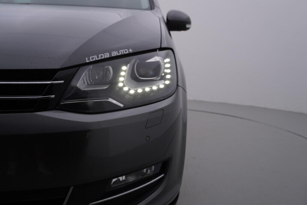 OV190V08504_44.webp_SHARAN Highline  2.0 TDI 130 kW manuál
