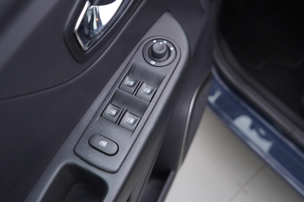 OV190V08506_20.webp_CAPTUR  1.2  87 kW automat