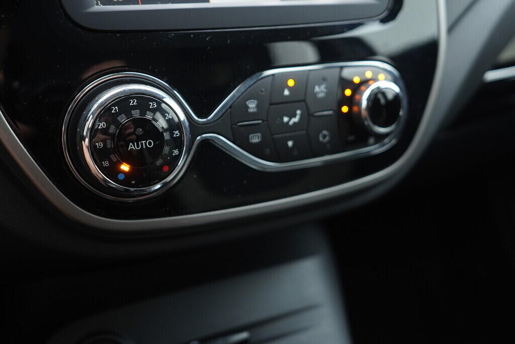 OV190V08506_31.webp_CAPTUR  1.2  87 kW automat
