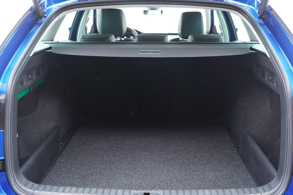OV190V08507_38.webp_OCTAVIA Top Selection 2.0 TDI 110 kW automat, DPH