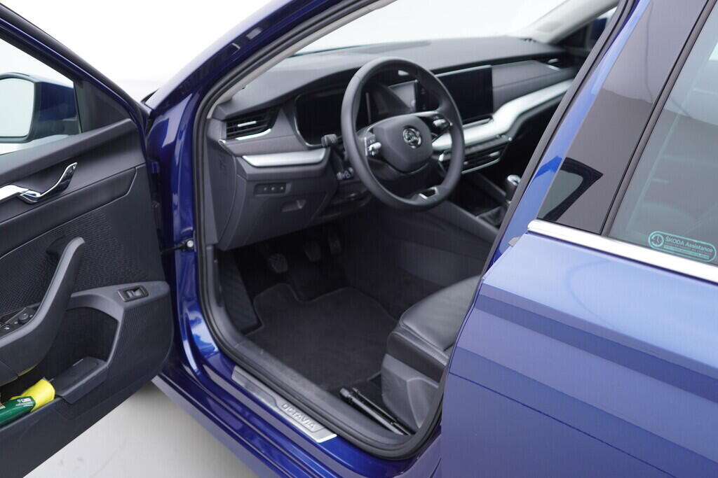 OV190V08508_18.webp_OCTAVIA Style 1.5 TSI 110 kW manuál, DPH