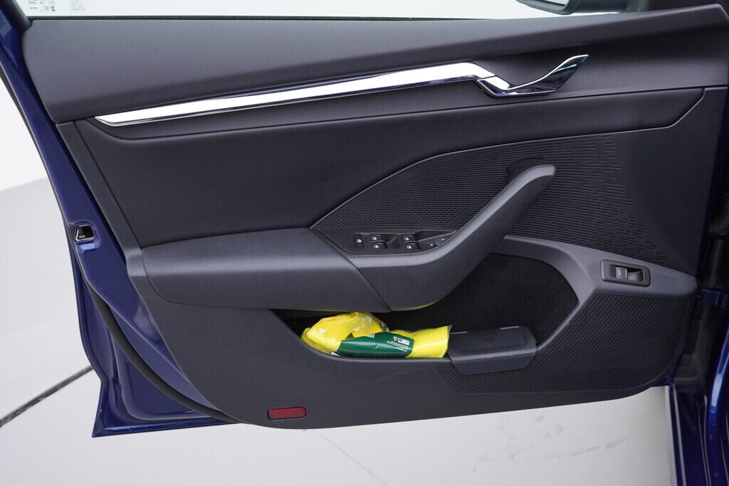 OV190V08508_19.webp_OCTAVIA Style 1.5 TSI 110 kW manuál, DPH