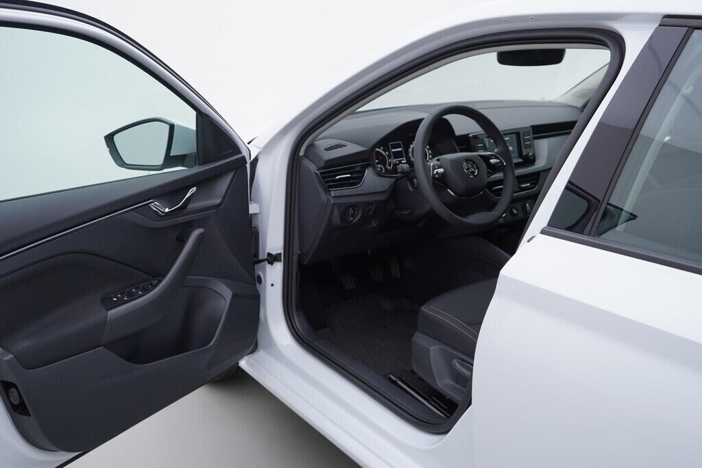 OV190V08511_18.webp_SCALA Ambition 1.0 TSI 81 kW manuál, DPH