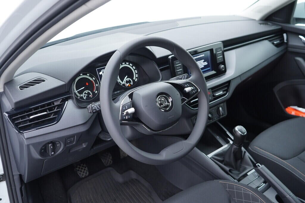 OV190V08511_21.webp_SCALA Ambition 1.0 TSI 81 kW manuál, DPH