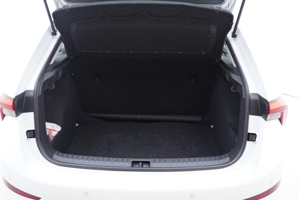 OV190V08511_37.webp_SCALA Ambition 1.0 TSI 81 kW manuál, DPH