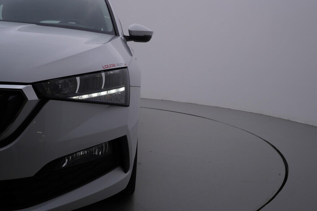 OV190V08511_40.webp_SCALA Ambition 1.0 TSI 81 kW manuál, DPH