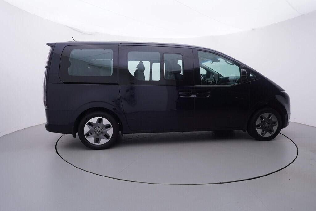 OV190V08513_15.webp_STARIA  2.2 CRDi 130 kW automat, DPH