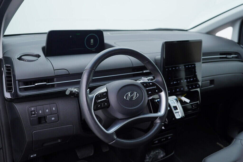 OV190V08513_23.webp_STARIA  2.2 CRDi 130 kW automat, DPH