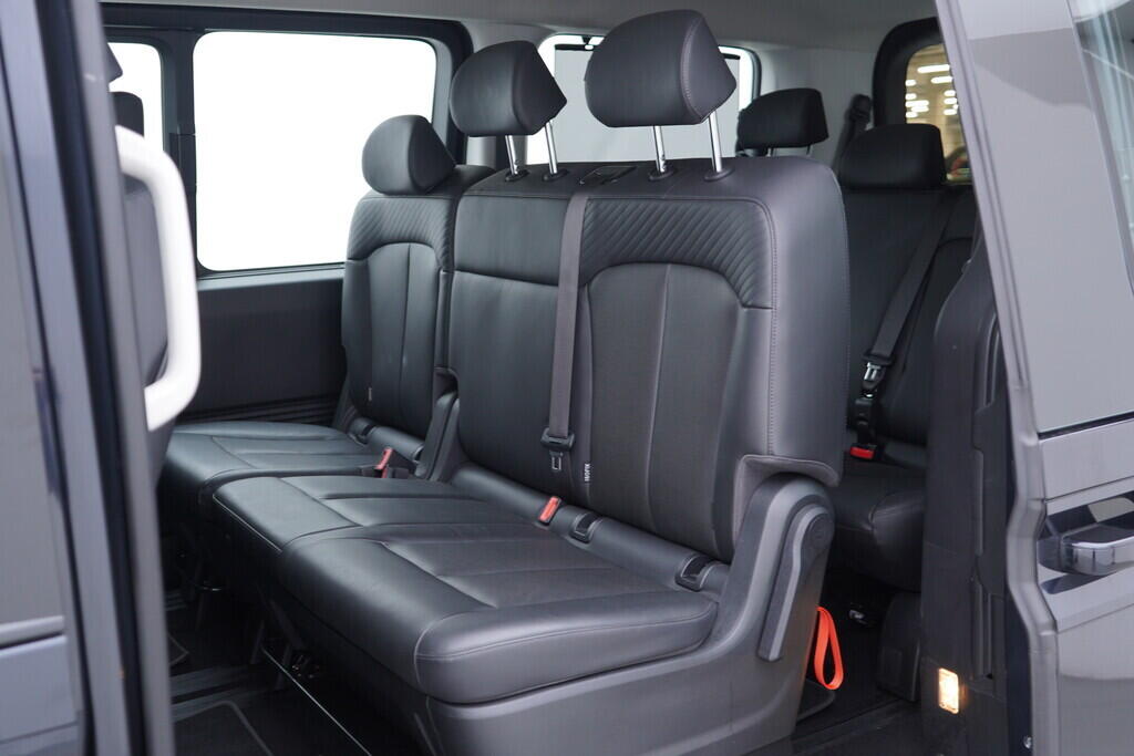 OV190V08513_41.webp_STARIA  2.2 CRDi 130 kW automat, DPH