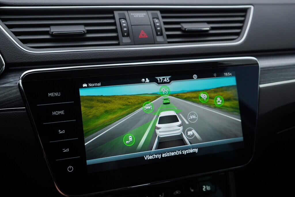 OV190V08514_32.webp_SUPERB Style 2.0 TDI 110 kW automat, DPH