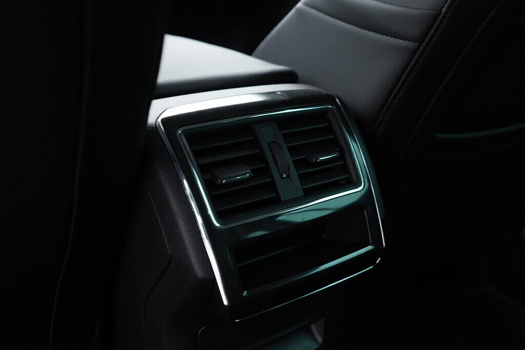OV190V08514_37.webp_SUPERB Style 2.0 TDI 110 kW automat, DPH