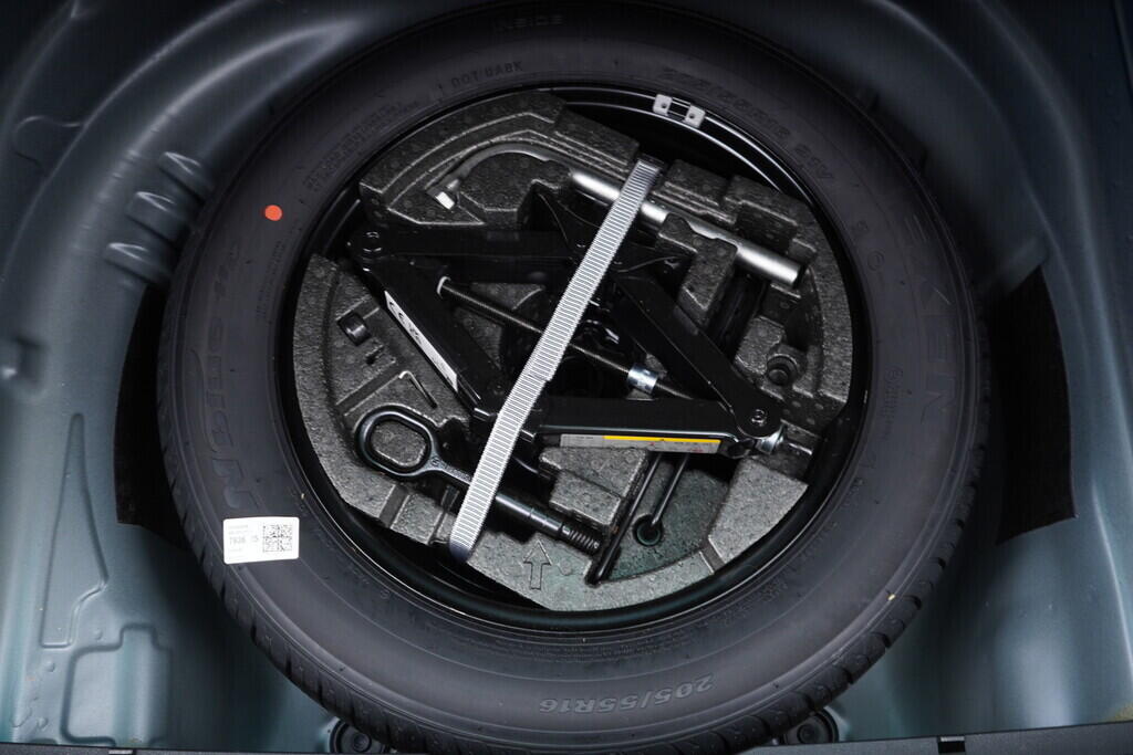 OV190V08514_43.webp_SUPERB Style 2.0 TDI 110 kW automat, DPH
