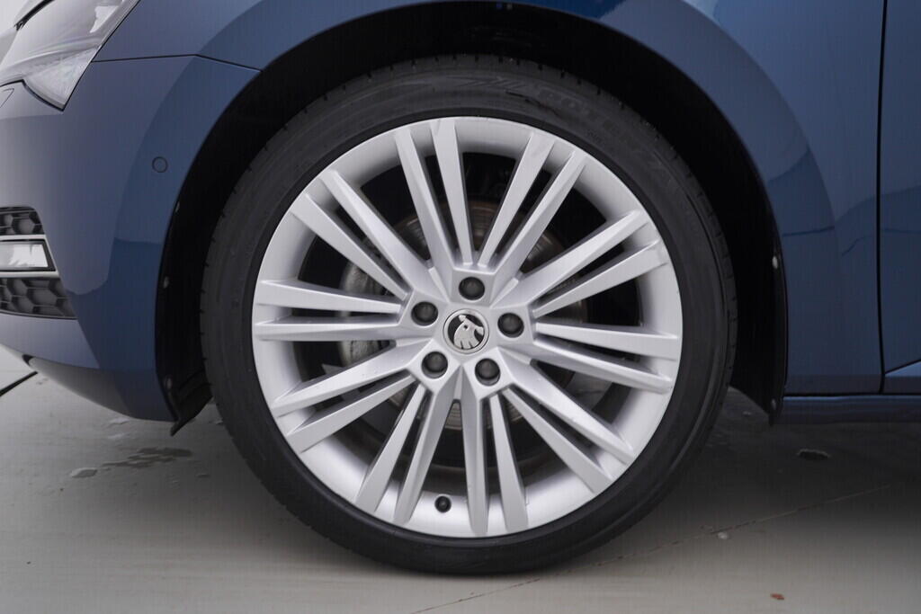 OV190V08514_44.webp_SUPERB Style 2.0 TDI 110 kW automat, DPH
