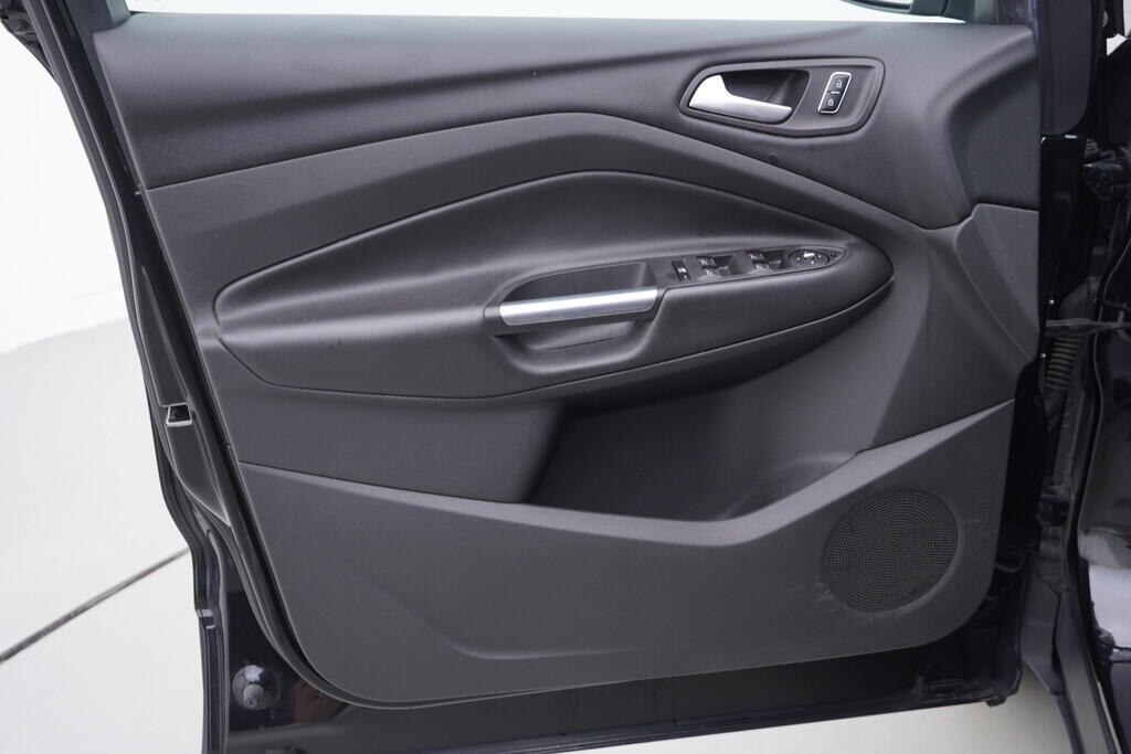 OV190V08518_19.webp_KUGA  1.6  110 kW manuál