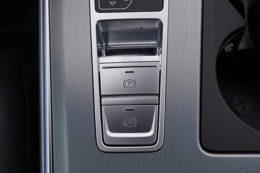 OV190V08521_38.webp_A6 AVANT S-Line 3.0 TDI 210 kW automat, DPH