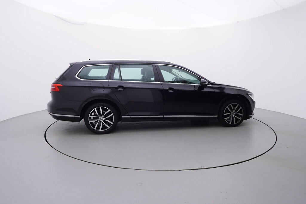 OV190V08522_15.webp_PASSAT VARIANT HIGHLINE 2.0 TDI 110 kW automat