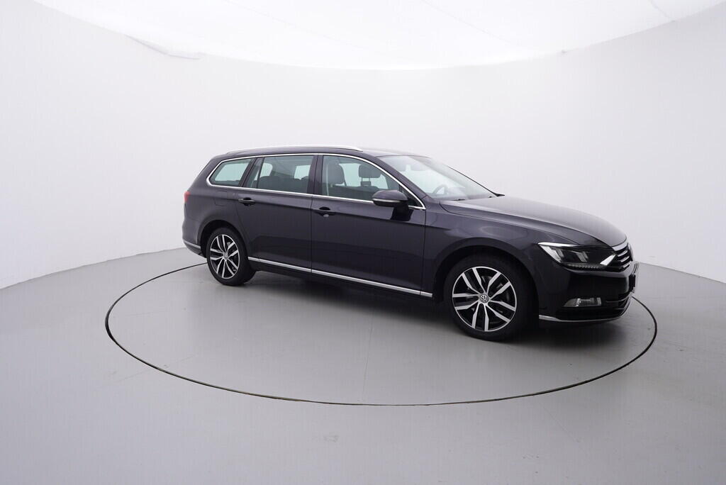 OV190V08522_16.webp_PASSAT VARIANT HIGHLINE 2.0 TDI 110 kW automat