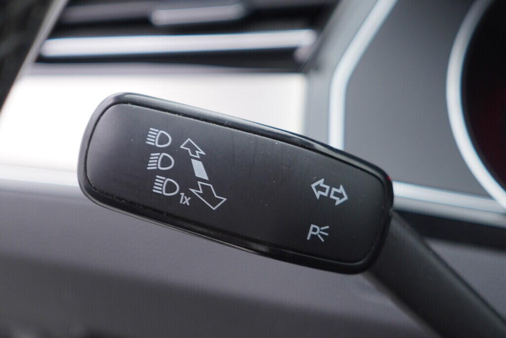 OV190V08522_25.webp_PASSAT VARIANT HIGHLINE 2.0 TDI 110 kW automat