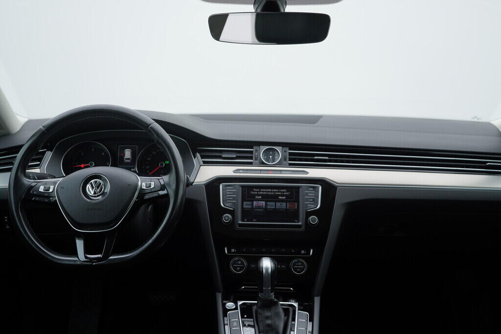 OV190V08522_27.webp_PASSAT VARIANT HIGHLINE 2.0 TDI 110 kW automat