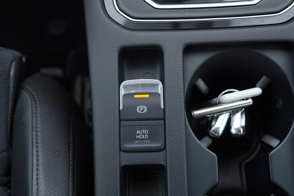 OV190V08522_36.webp_PASSAT VARIANT HIGHLINE 2.0 TDI 110 kW automat