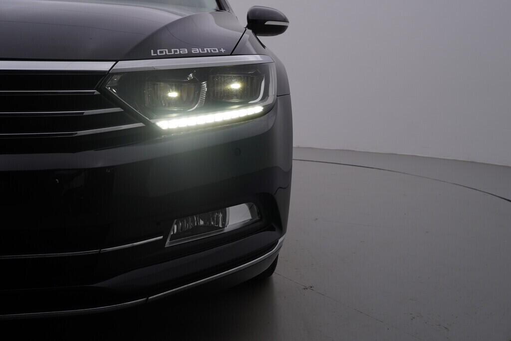 OV190V08522_45.webp_PASSAT VARIANT HIGHLINE 2.0 TDI 110 kW automat