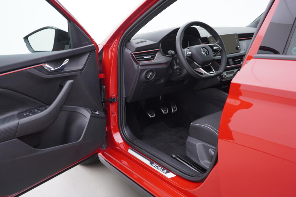 OV190V08524_18.webp_SCALA Monte Carlo 1.5 TSI 110 kW manuál, DPH