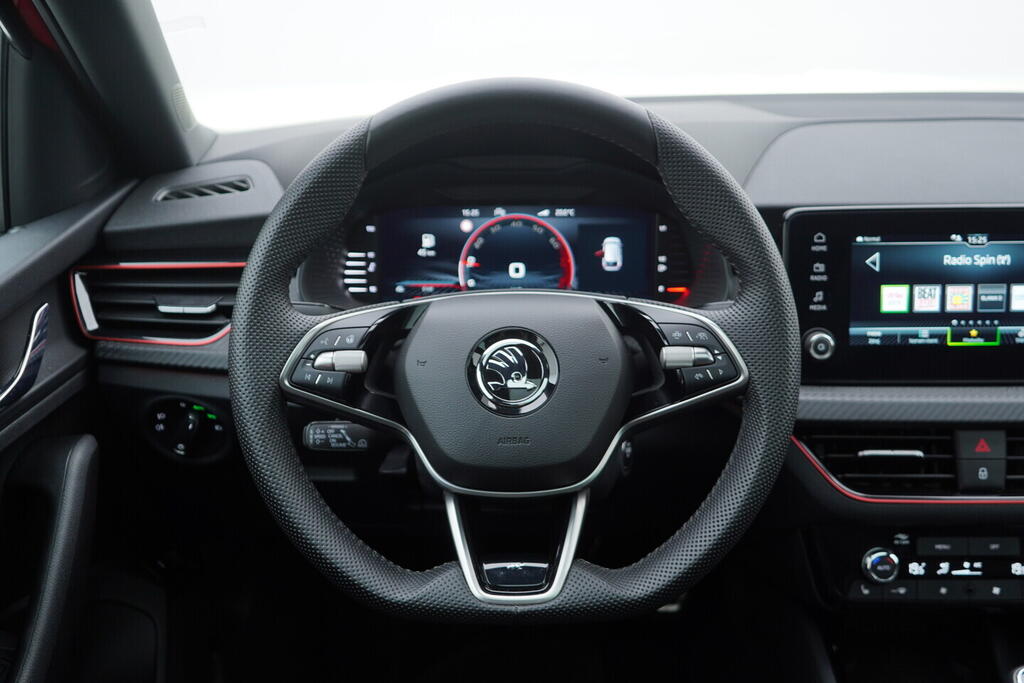 OV190V08524_27.webp_SCALA Monte Carlo 1.5 TSI 110 kW manuál, DPH