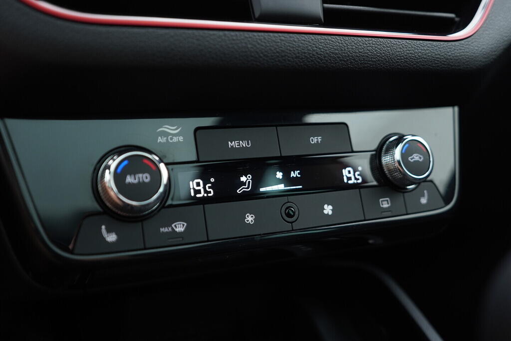 OV190V08524_32.webp_SCALA Monte Carlo 1.5 TSI 110 kW manuál, DPH