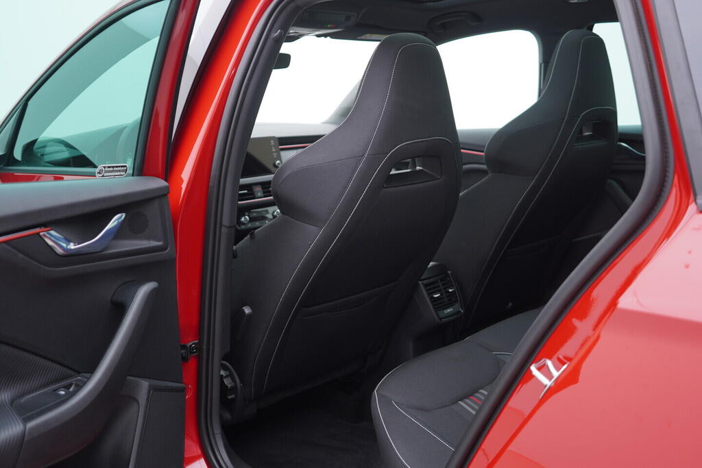 OV190V08524_34.webp_SCALA Monte Carlo 1.5 TSI 110 kW manuál, DPH