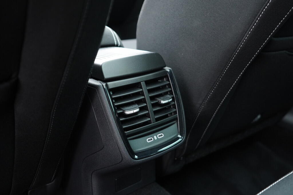 OV190V08524_35.webp_SCALA Monte Carlo 1.5 TSI 110 kW manuál, DPH