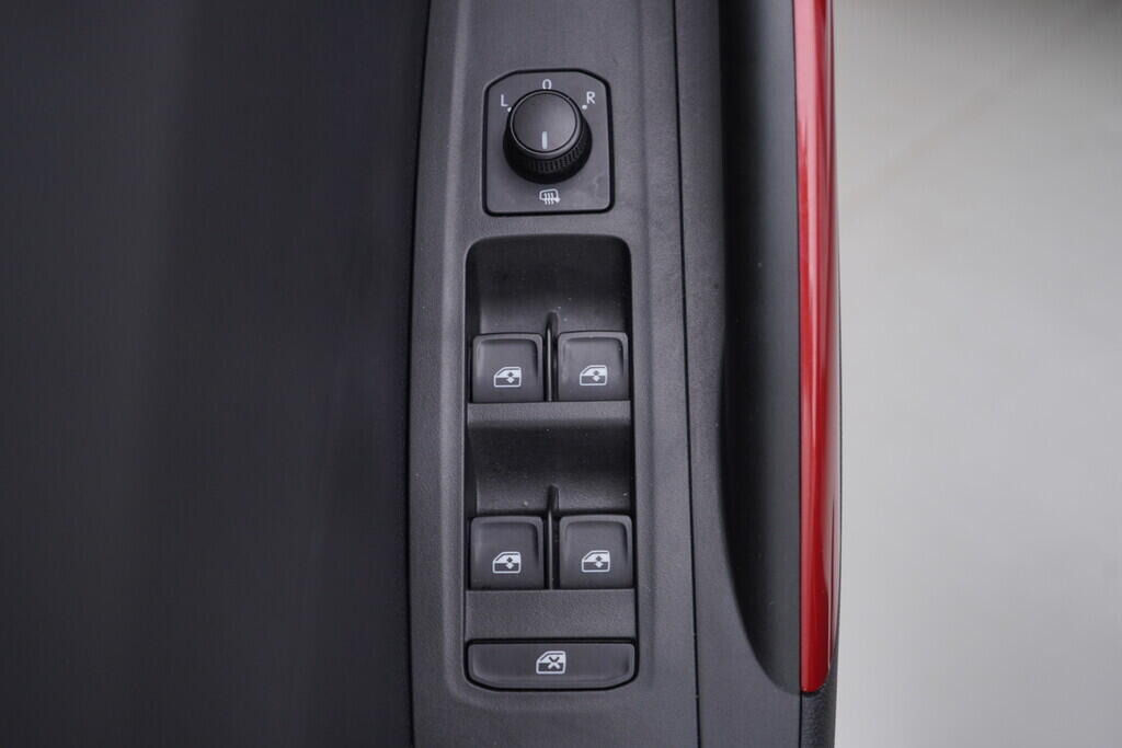 OV190V08525_20.webp_FABIA Monte Carlo 1.0 TSI 81 kW automat