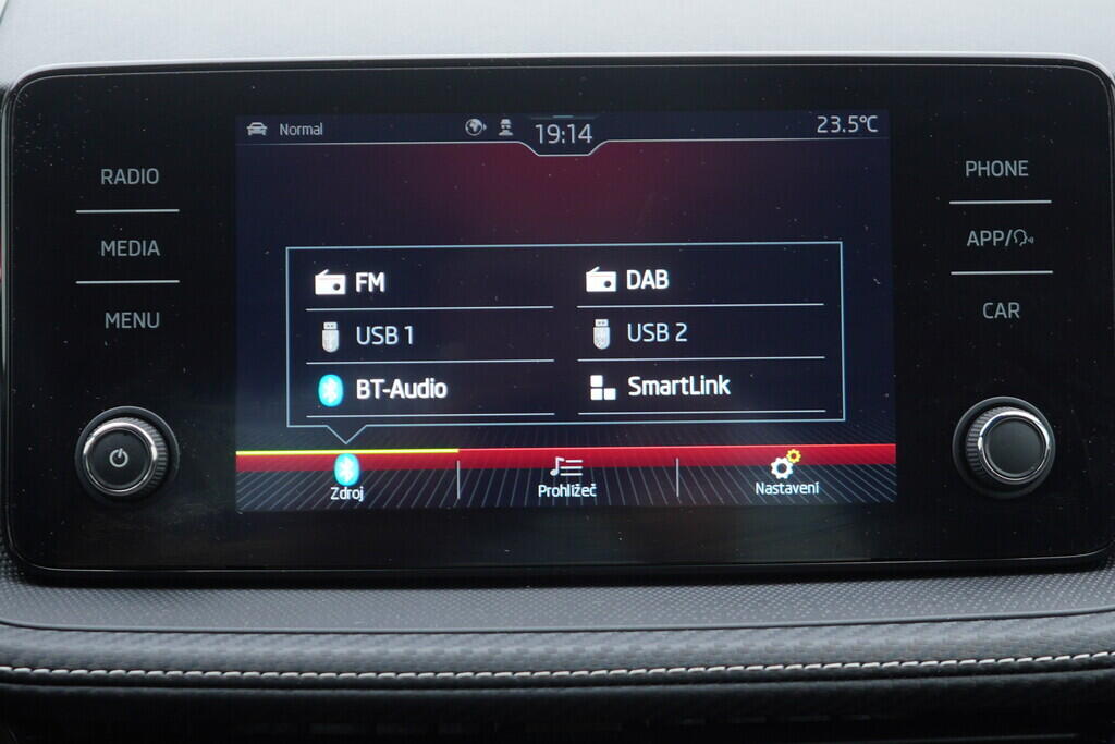 OV190V08525_28.webp_FABIA Monte Carlo 1.0 TSI 81 kW automat