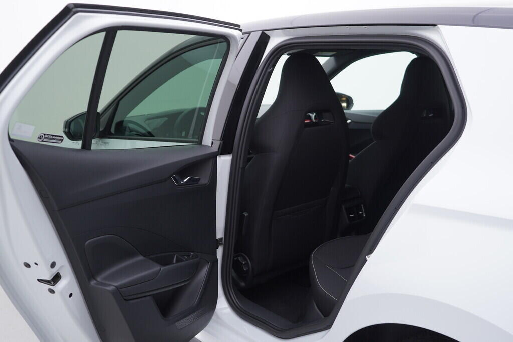 OV190V08525_32.webp_FABIA Monte Carlo 1.0 TSI 81 kW automat