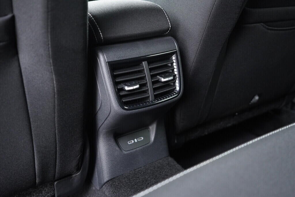 OV190V08525_33.webp_FABIA Monte Carlo 1.0 TSI 81 kW automat